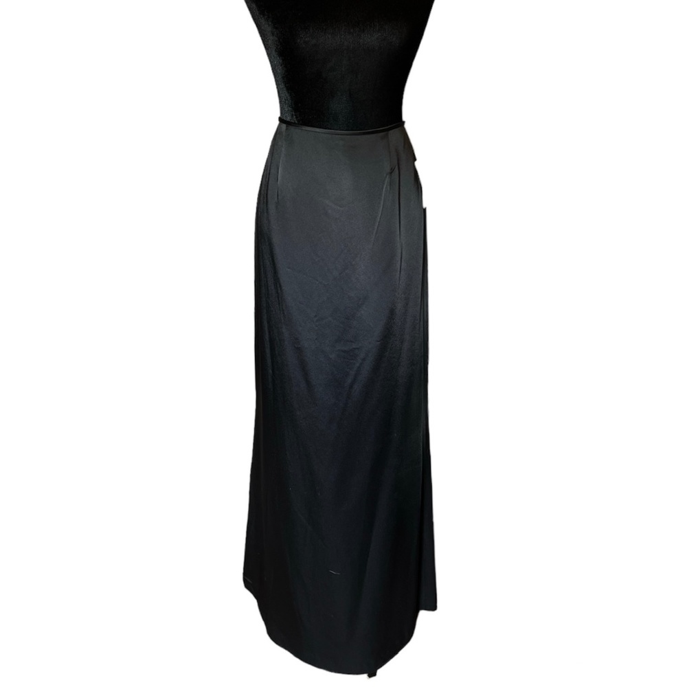 Carmen Marc Valvo -Black Silky Maxi Skirt - Size 6